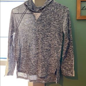 Shirt hooded long sleeve